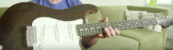 Stratocaster de cartón